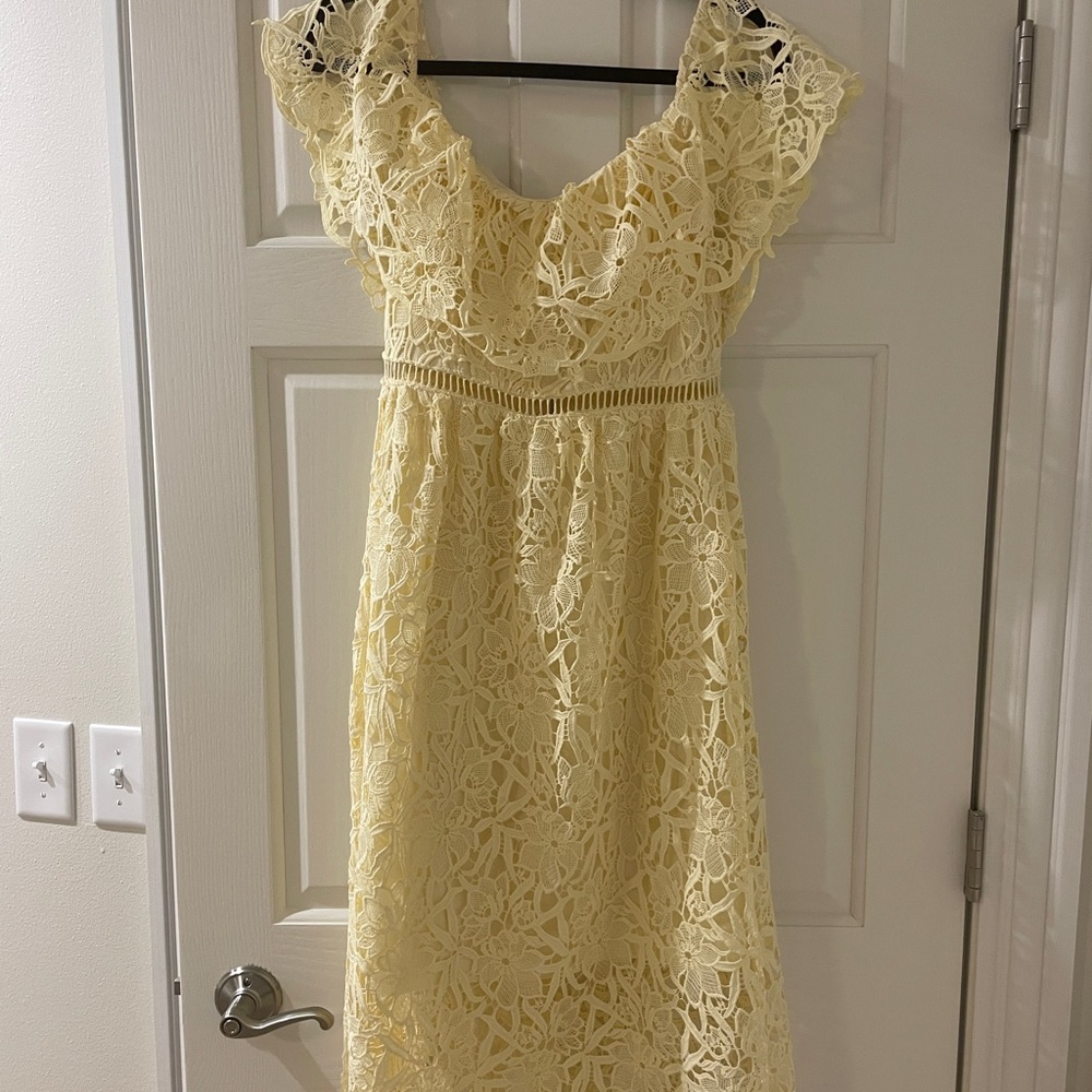 ASTR the Label yellow lace midi off the shoulder dress